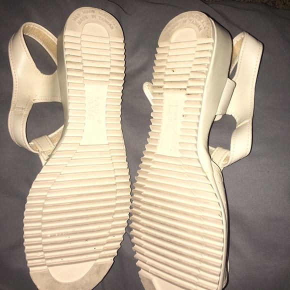 Sandals - Picture 2 of 4